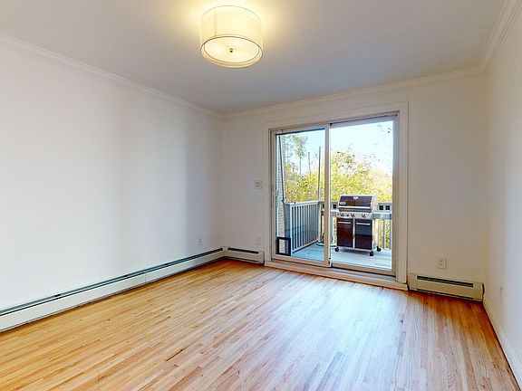 5th image of 578 Henry St #2