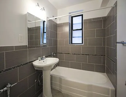Rented by SW Queens Mezzanine | media 28