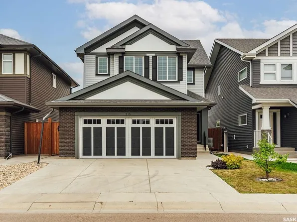 213 Dubois CRESCENT, Saskatoon, SK S7V 0R4