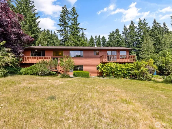 5359 Ruby Place NE, Bainbridge Island, WA 98110
