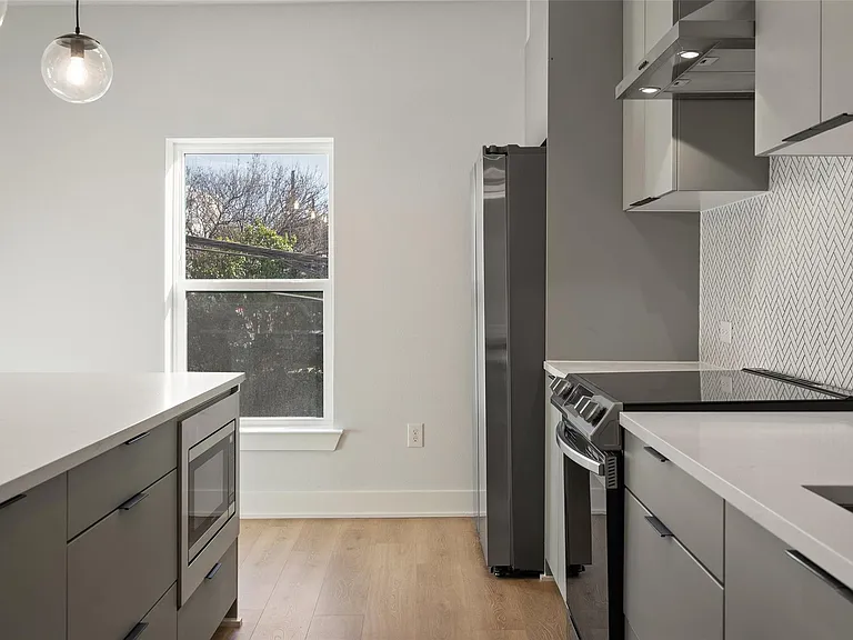 2500 Longview St #222 — Photo 9
