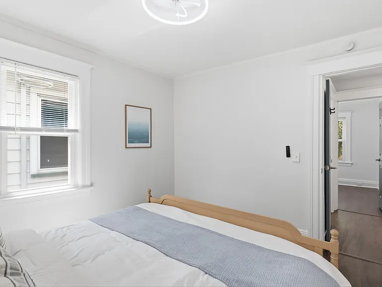 461 Benton St — Photo 12