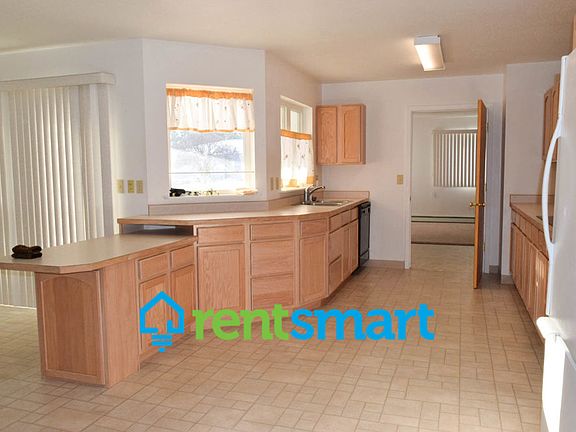 3rd image of 2625 Sunset Ln