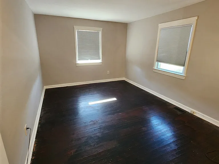 122 Moffatt Ave — Photo 14