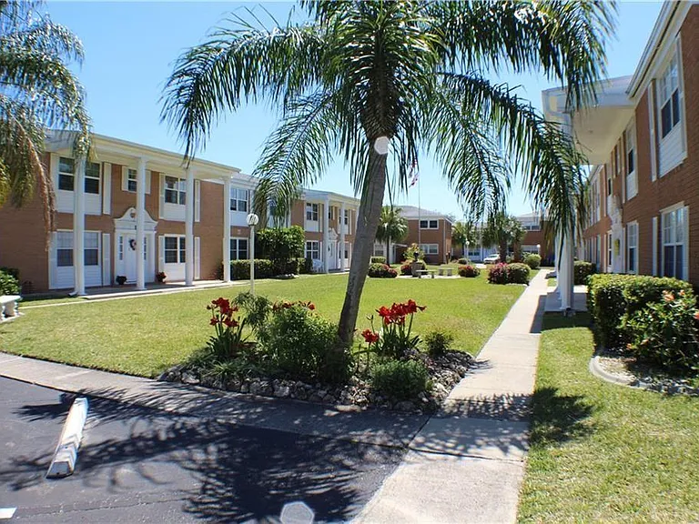 Community Court Yard View.