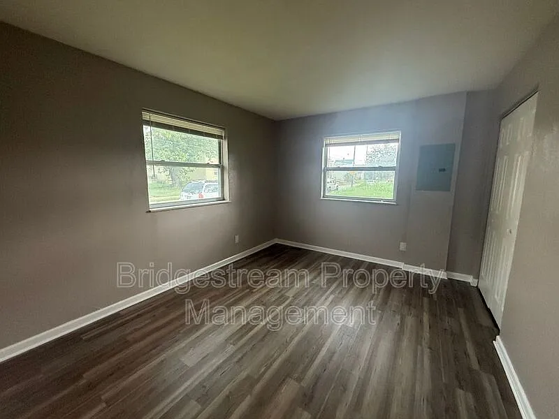 2 bed, 1.0 bath, 750 sqft, $750 — Photo 4