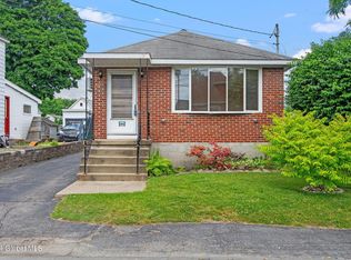 2715 Plunkett Ave, Schenectady, NY 12306