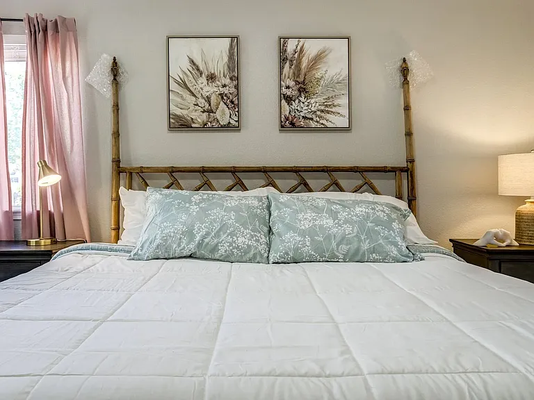 985 Apollo Ct — Photo 20