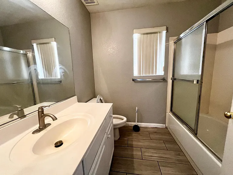1631 N Garrett Dr — Photo 35