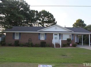 403 Woodcrest Dr, Lucama, NC 27851