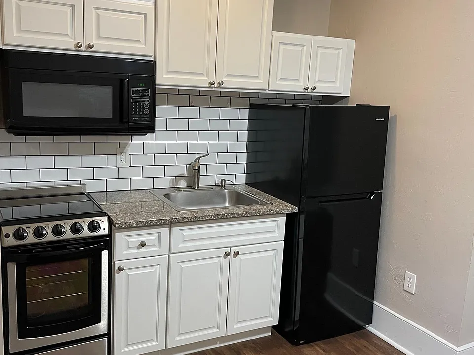 69 N Main St #4