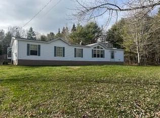 19 Sherry Dr, Hudson, ME 04449