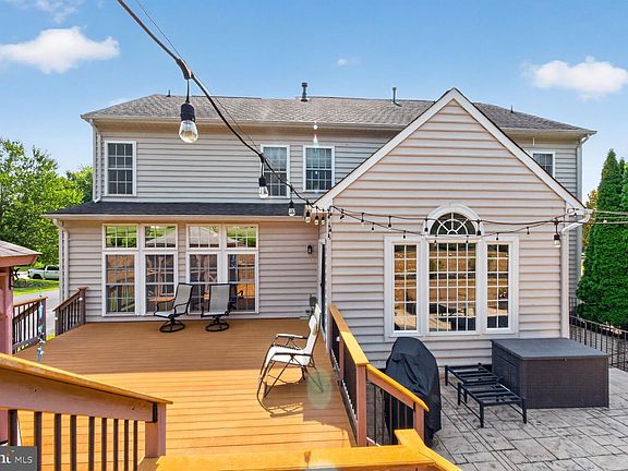 3rd image of 7114 New Kensington Ct