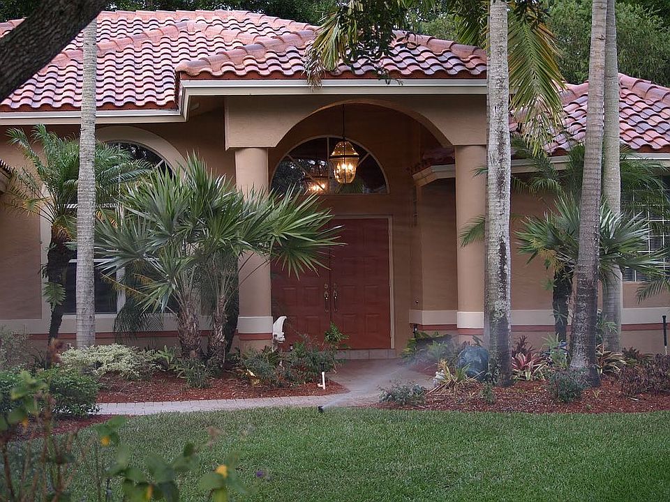 1st image of 4111 NW 67th Ter