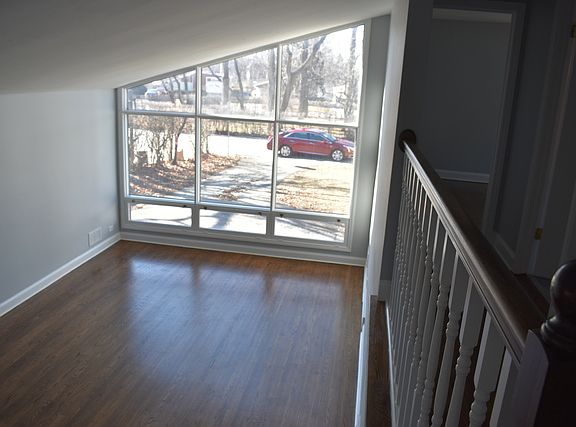 3rd image of 6615 N Kostner Ave