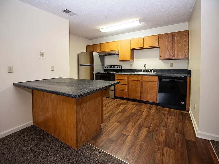 Park Hills Apartments — Photo 23