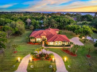 220 Hacienda Dr, Merritt Island, FL 32952