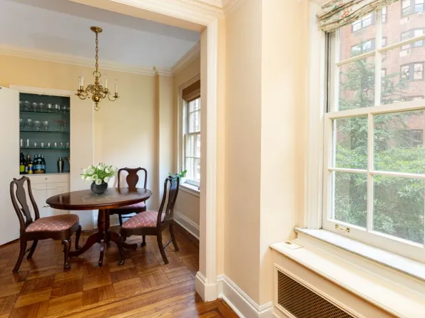14 Sutton Place South image 3 of 15