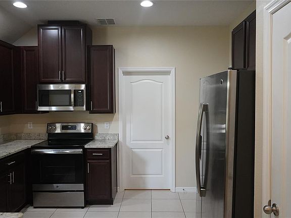 3rd image of 2212 Lennox Dale Ln
