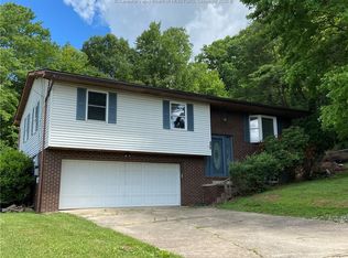 5427 Tanglewood Rd, Cross Lanes, WV 25313