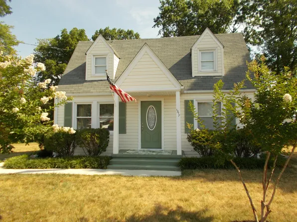 1317 Penley Blvd, Salem, VA 24153