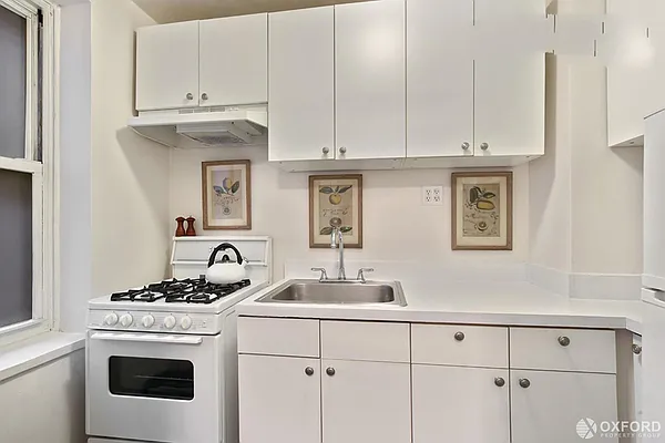 Rented by Oxford Property Group | media 7