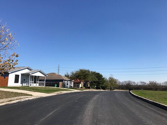 4th image of 2919 S Rosary St