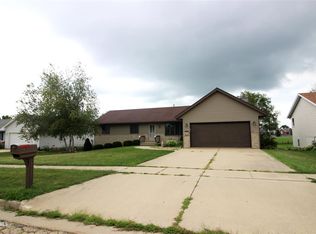 3050 Moss Canyon Rd, Freeport, IL 61032
