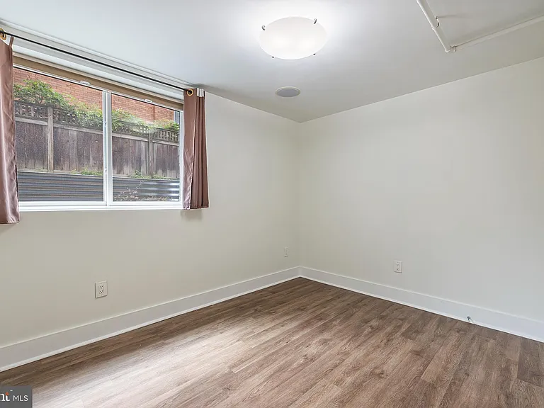 1514 Newton St NW #B2 — Photo 10