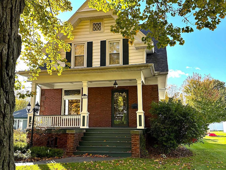 1024 Bateman St, Galesburg, IL 61401 Zillow