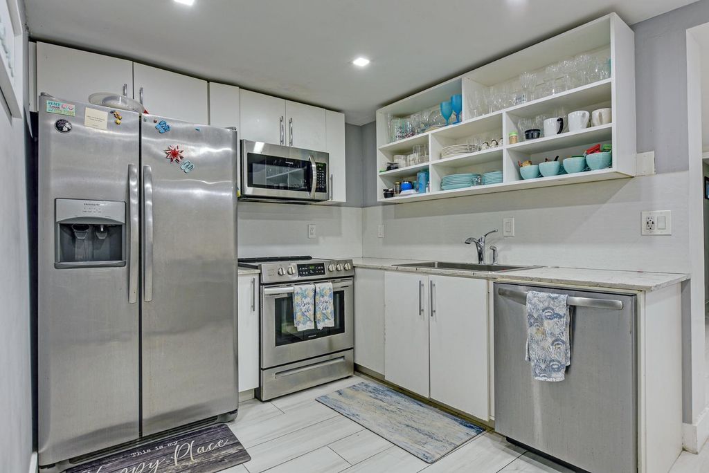 812 Briny Avenue #10C, photo 5