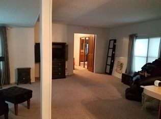 424 Redmond Dr, Blissfield, MI 49228