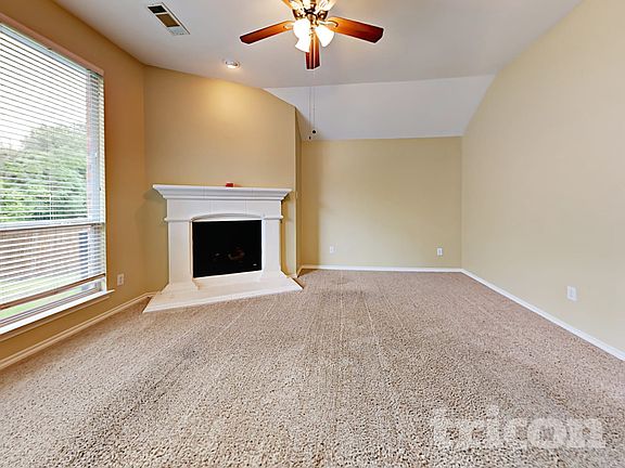 3rd image of 8622 Granville Dr