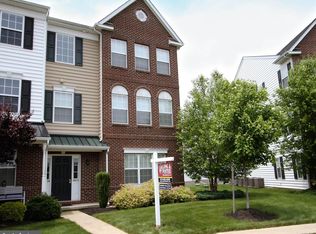 2010 Berkeley Dr, Pennsburg, PA 18073