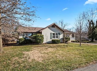 1816 Oak Tree St, Saint Peters, MO 63376