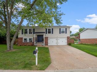 1313 Cinnamon Hills Dr, Saint Charles, MO