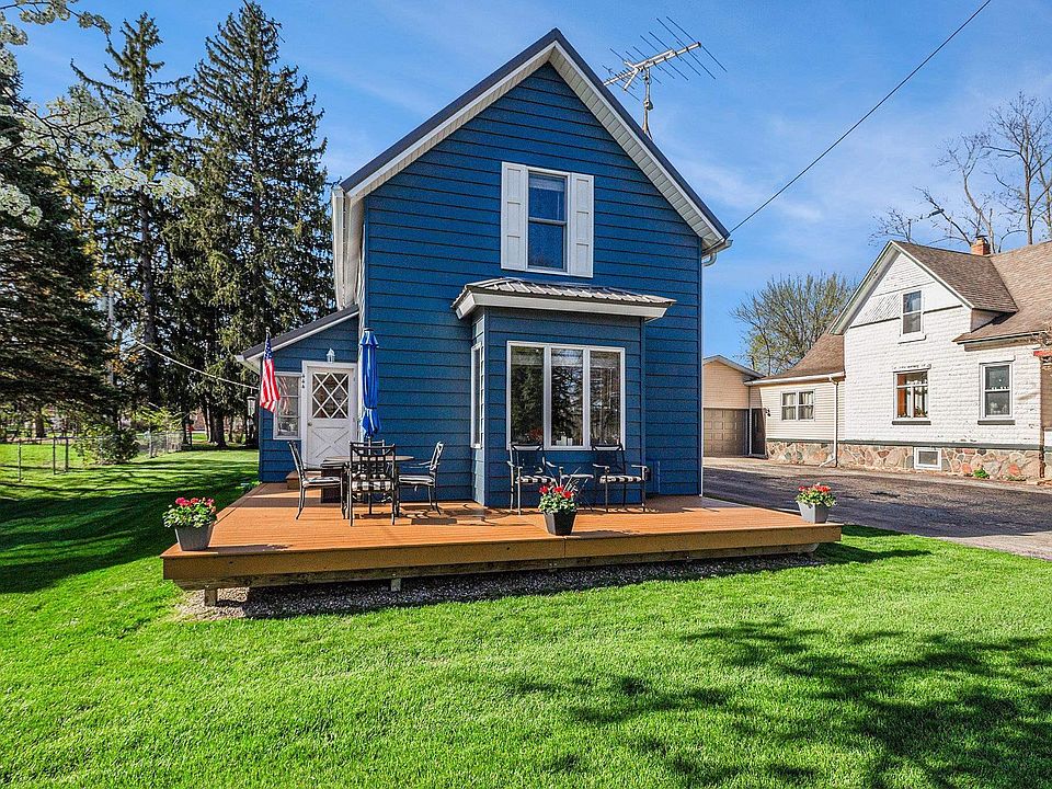 1st image of 444 Schoolhouse St