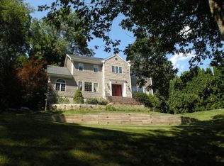 28 Fords Rd, Randolph, NJ 07869