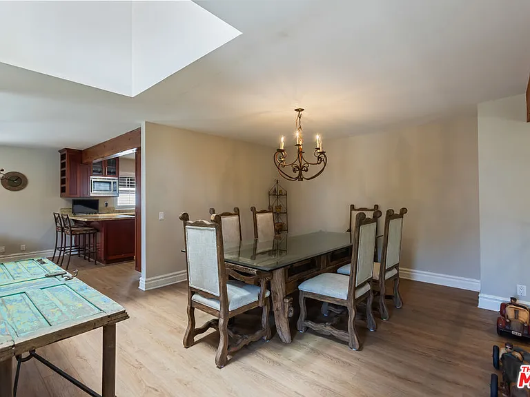 1541 Palisades Dr — Photo 16