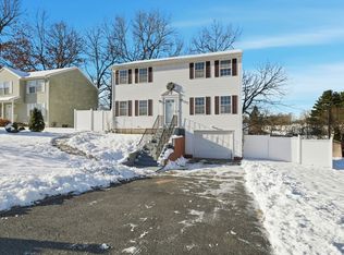 22 Pheasant Dr, Springfield, MA 01119