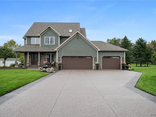 3787 Colin Ct, North Tonawanda, NY 14120