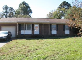1805 Sanford Dr, Elizabeth City, NC 27909