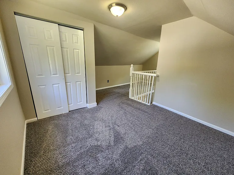 112 Davis Ave — Photo 15