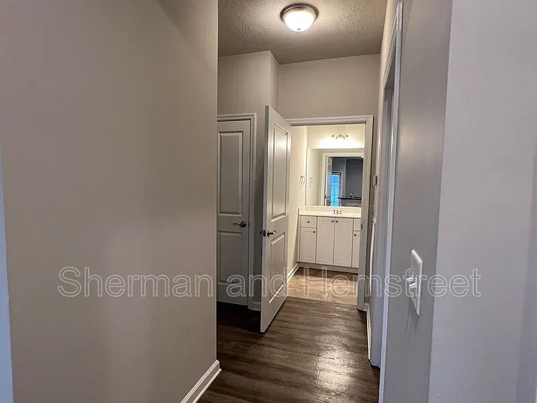 730 Tarvin Cir #730 — Photo 7