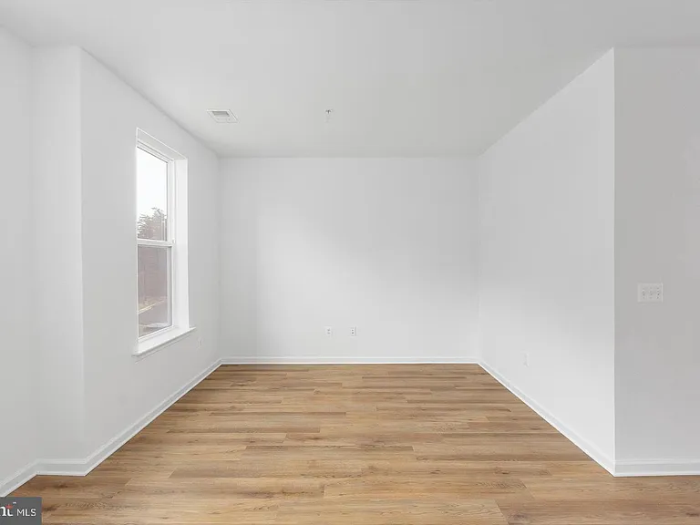 2546 Neabsco Common Pl — Photo 5