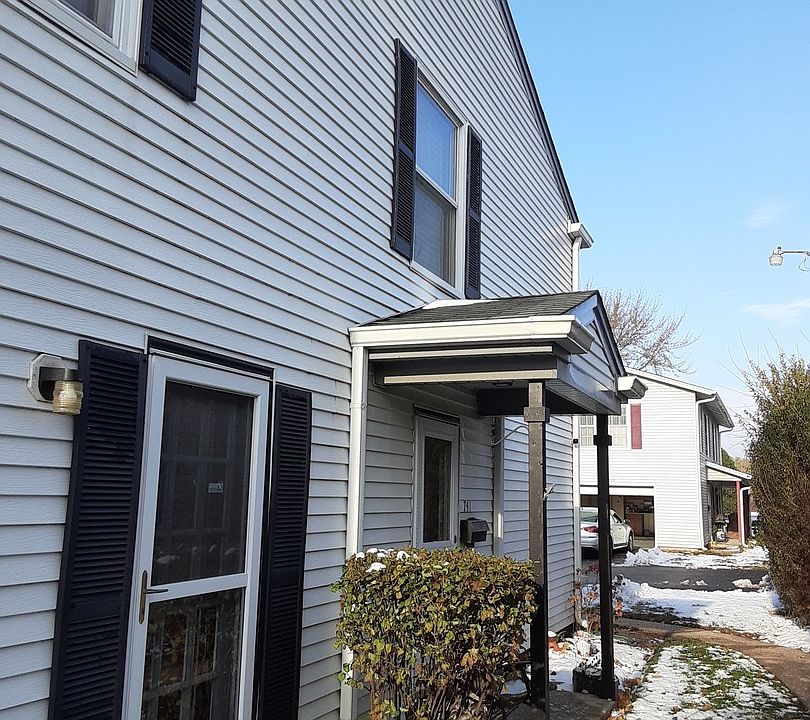 1st image of 741 Wellington Ave #U13