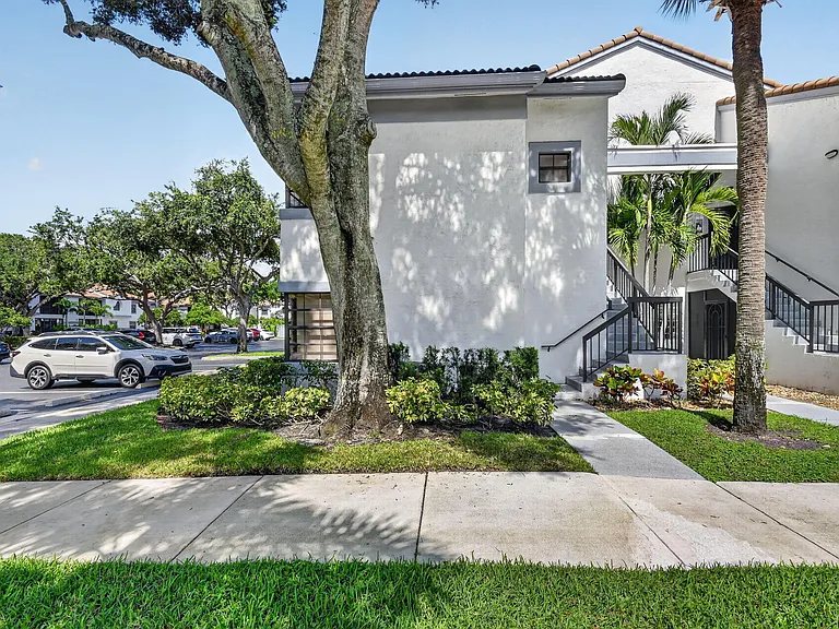 5451 Verona Dr #N — Photo 55