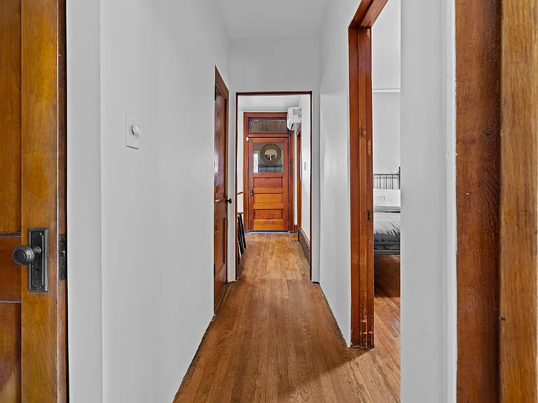 1447 Cuyler Ave — Photo 8