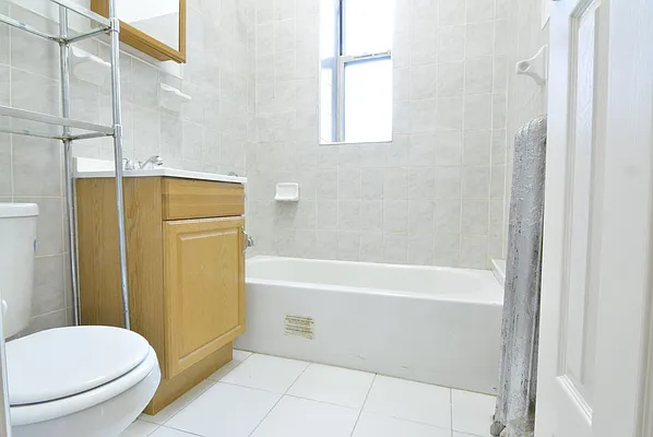 Rented by David Hirsch, LREB | media 16