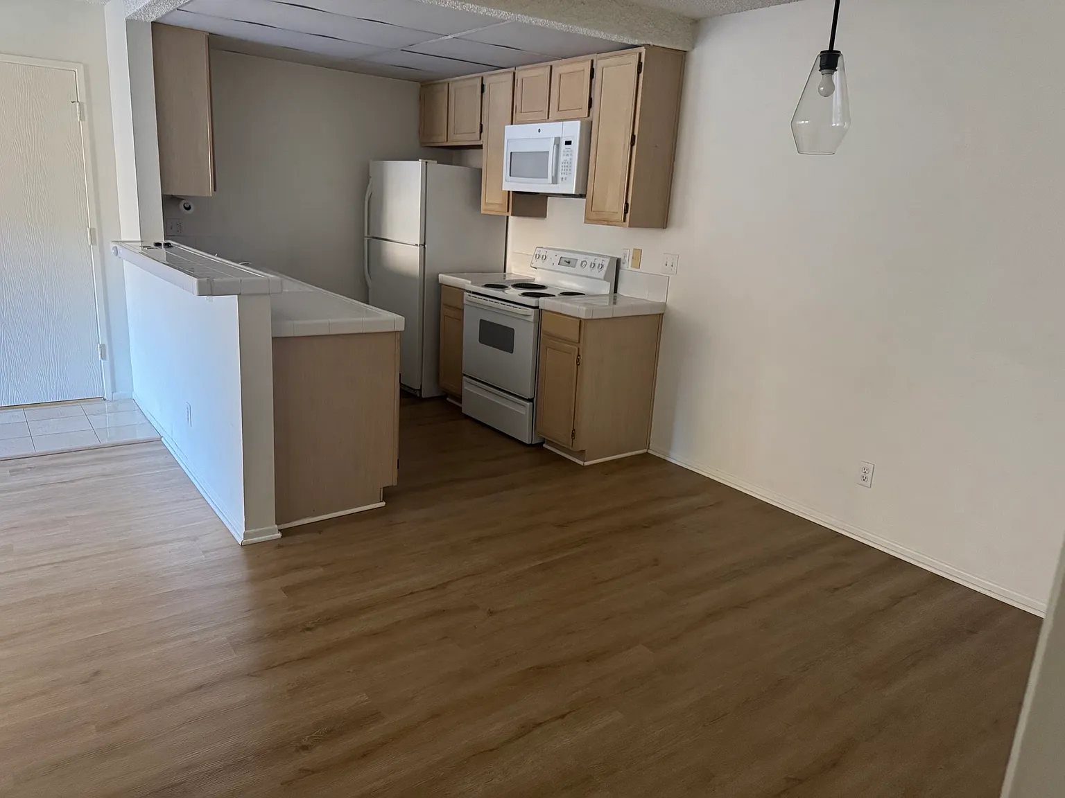 1 bed, 686 sqft, $2,575 — Photo 3